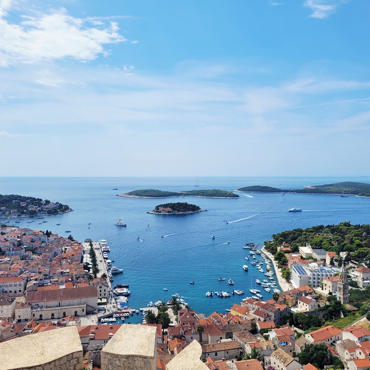 Hvar 4 - Away with Ray