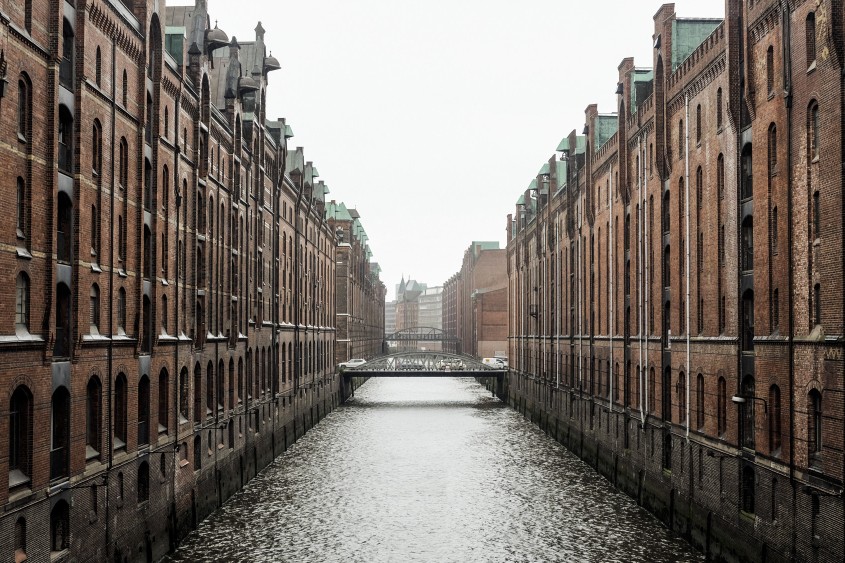 Stockholm-Gamla-Stan-Freepik 2 - Away with Ray