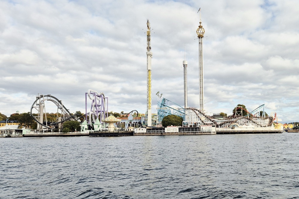 Stockholm-Tivoli-from the-water - Away with Ray